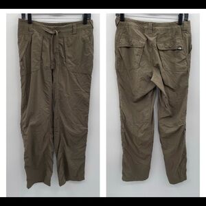 THE NORTH FACE Gorpcore Tan convertible Nylon woman's hiking plant.  2